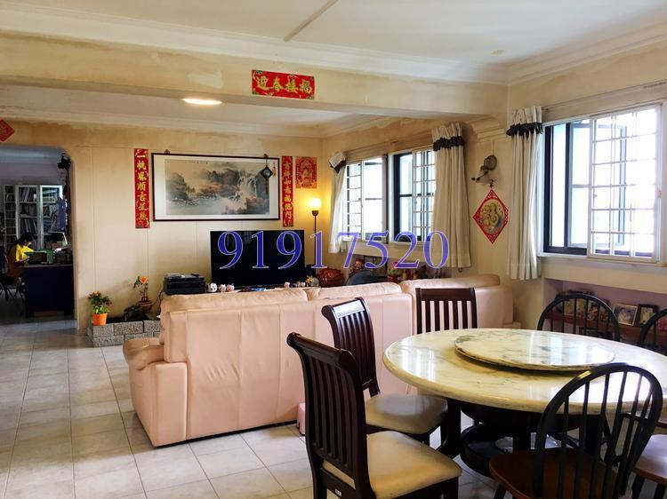 Blk 892A Tampines Avenue 8 (Tampines), HDB Executive #121070782
